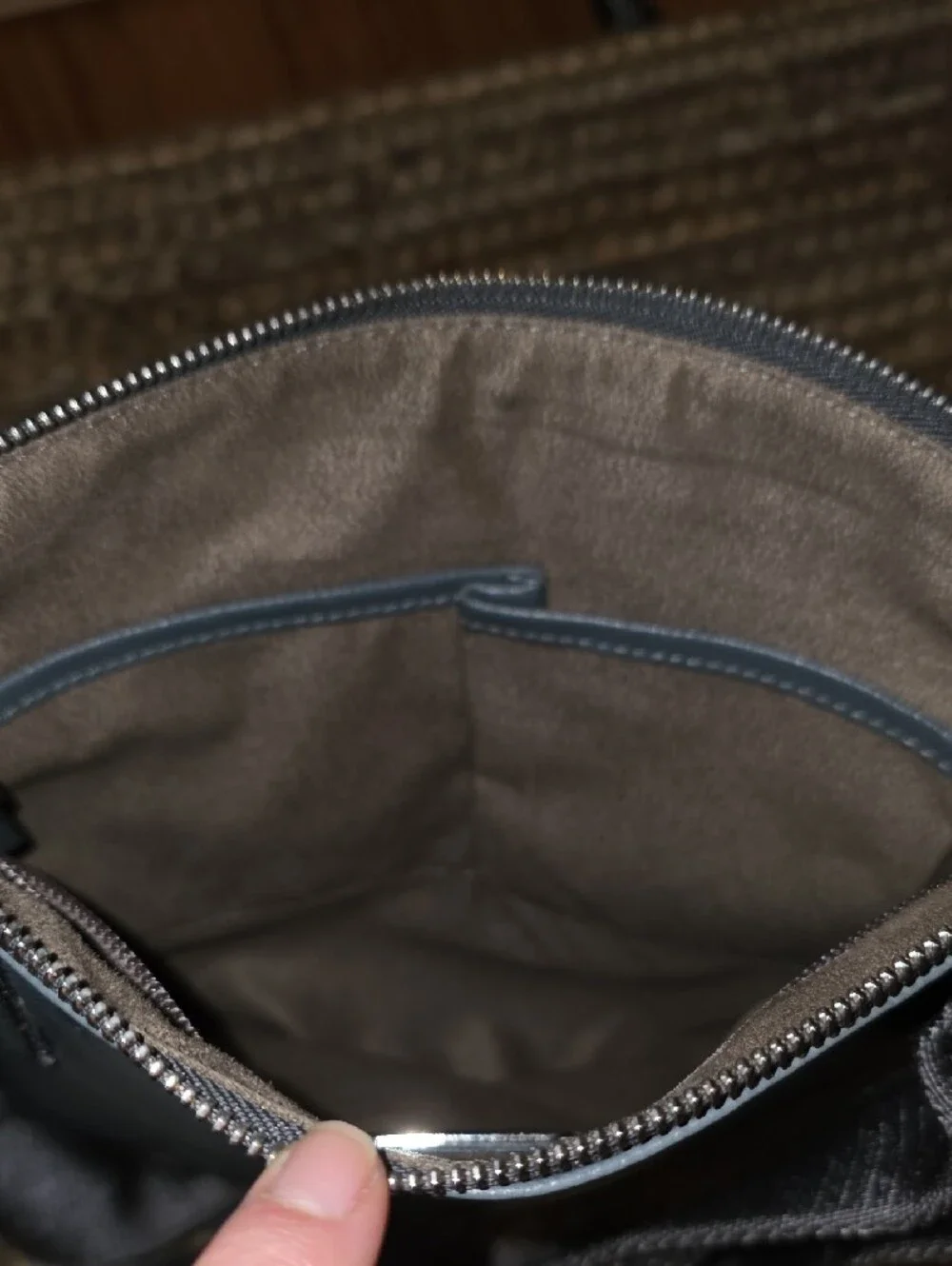 Serapian Gray Leather Messenger Bag